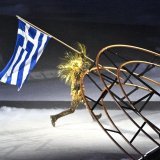 Le Valaisan Kevin Germanier a conçu les costumes de la cérémonie de clôture des JO de Paris. Le pianiste Alain Roche, établi en Valais, a aussi performé lors du spectacle.